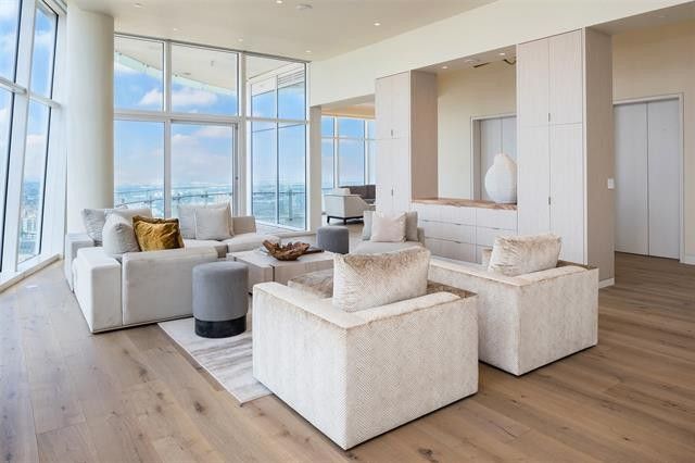 1918-Olivee-Street-4201-1