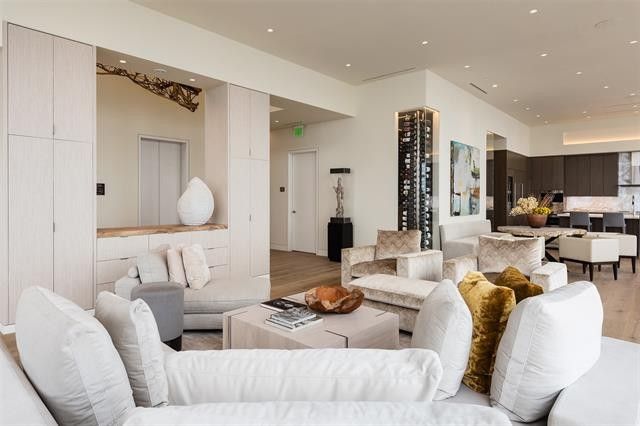 1918-Olivee-Street-4201-8