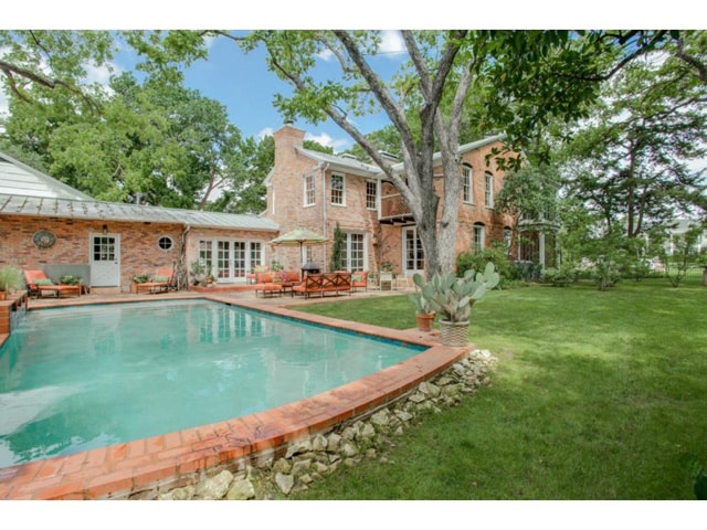 1920-W.-Colorado-Pool