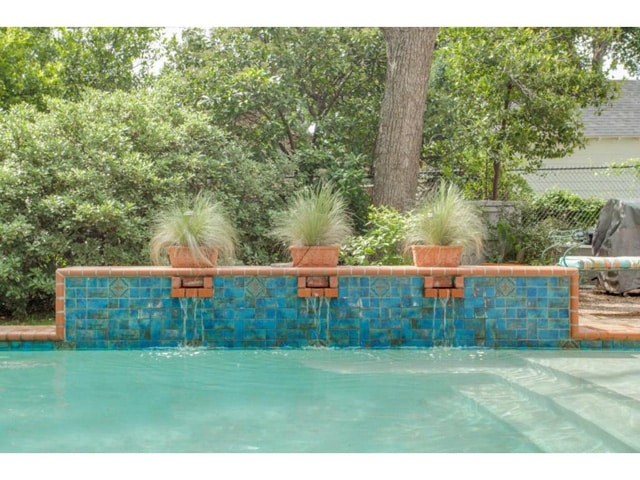 1920-W.-Colorado-fountain