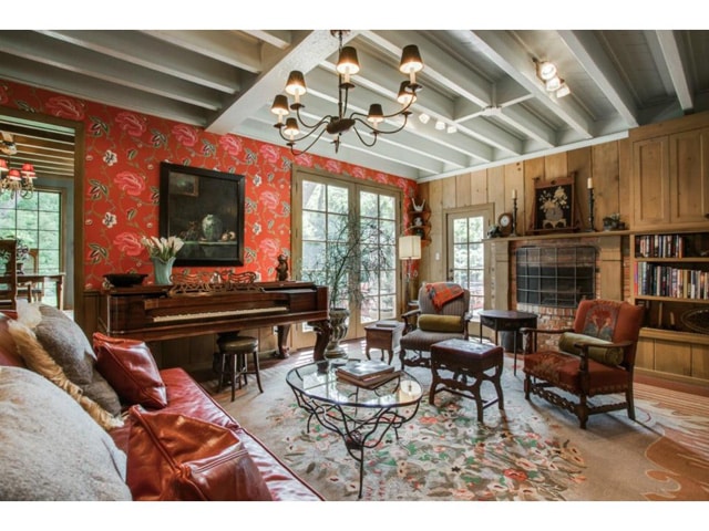 1920-W.-Colorado-parlor