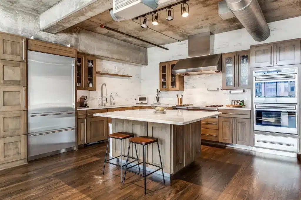 1999-McKinney-Apt-1206