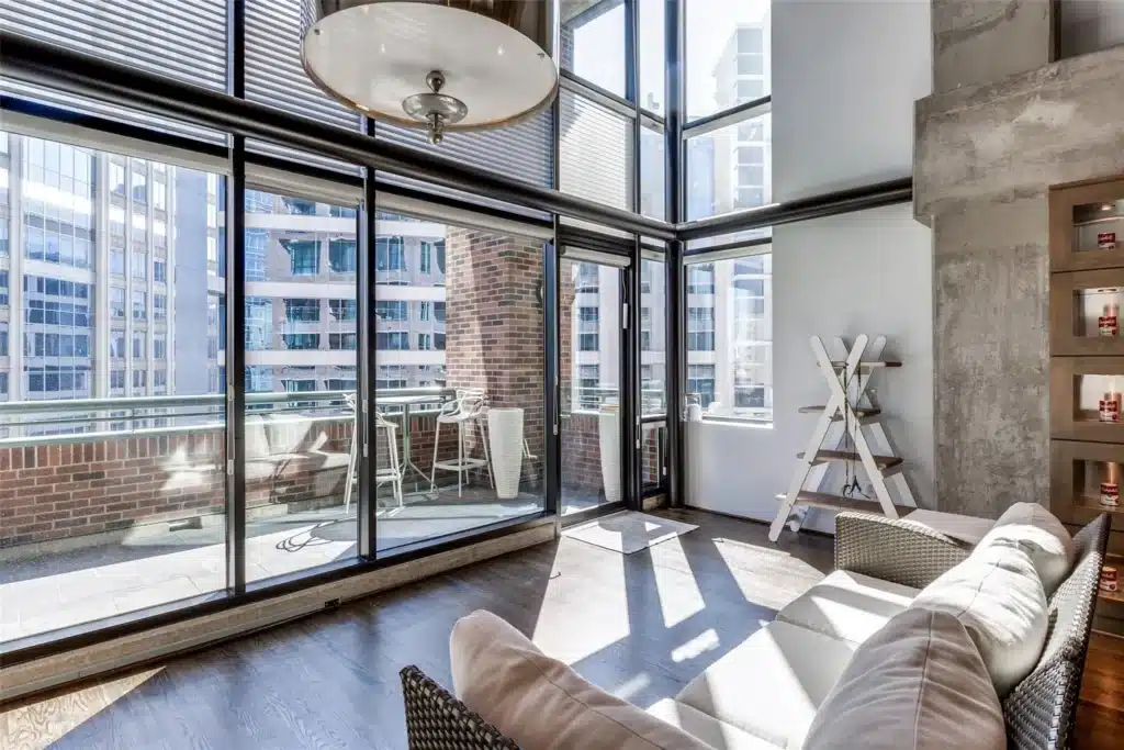 1999-McKinney-Apt-1206