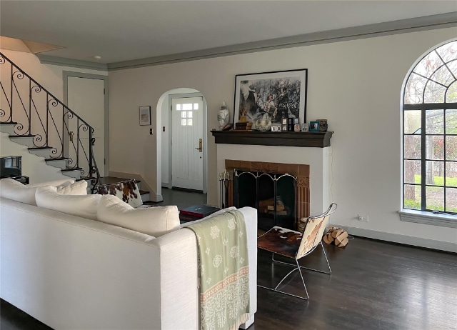 Studio-interior-front_kitchen-facing-southeast