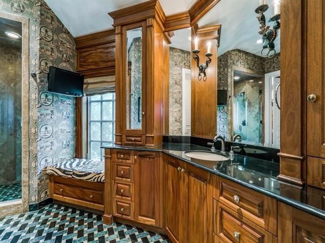 2-Master-Bath-His-1