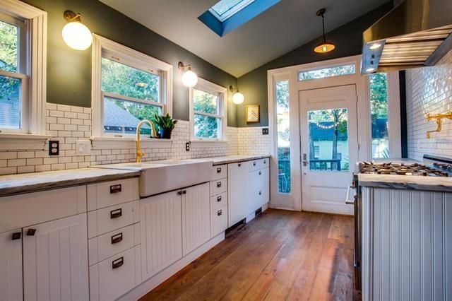 200-N.-Windomere-Kitchen-2