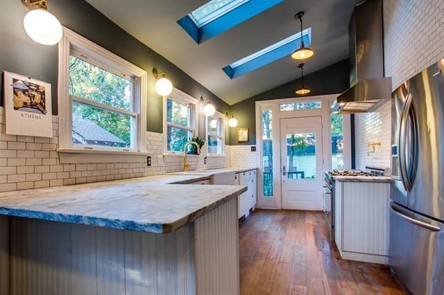200-N.-Windomere-Kitchen