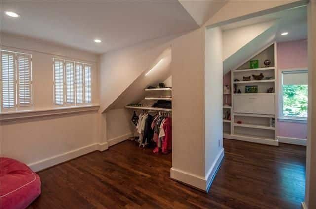 2000-Mayflower-Bedroom-3-storage