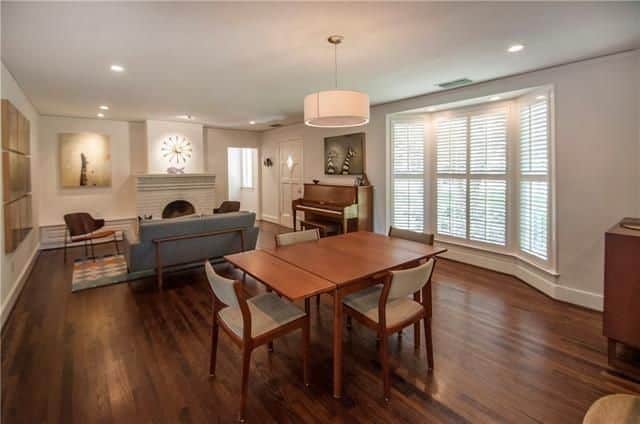 2000-Mayflower-Dining-Living