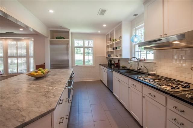 2000-Mayflower-Kitchen-3