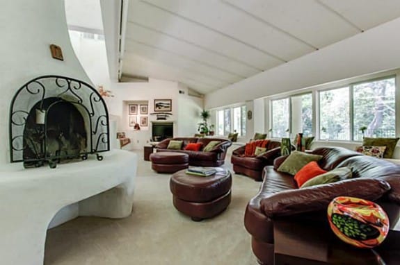 2001-Buckner-575x382