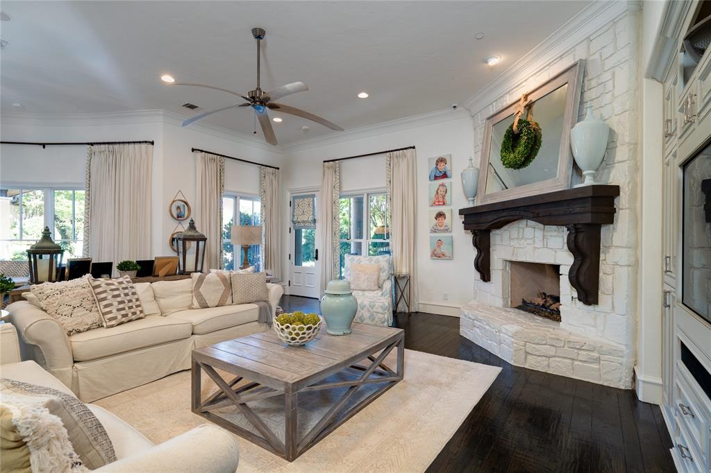 2001-Navasota-Court-overview