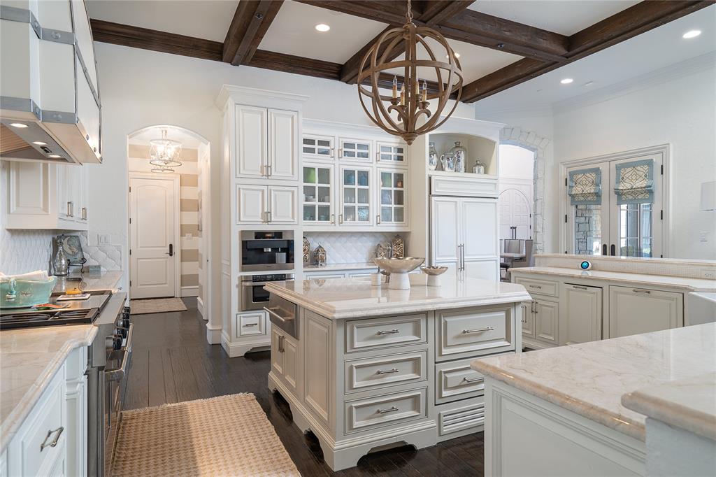 2001-Navasota-Court-overview