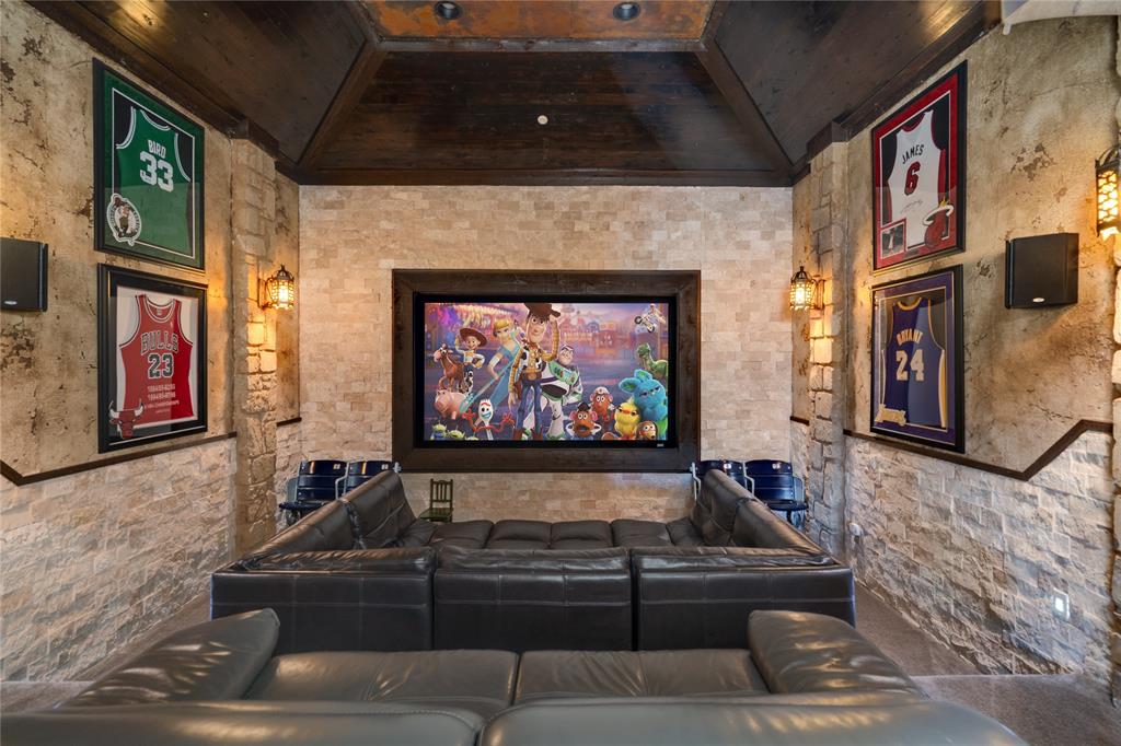 2001-Navasota-Court-overview