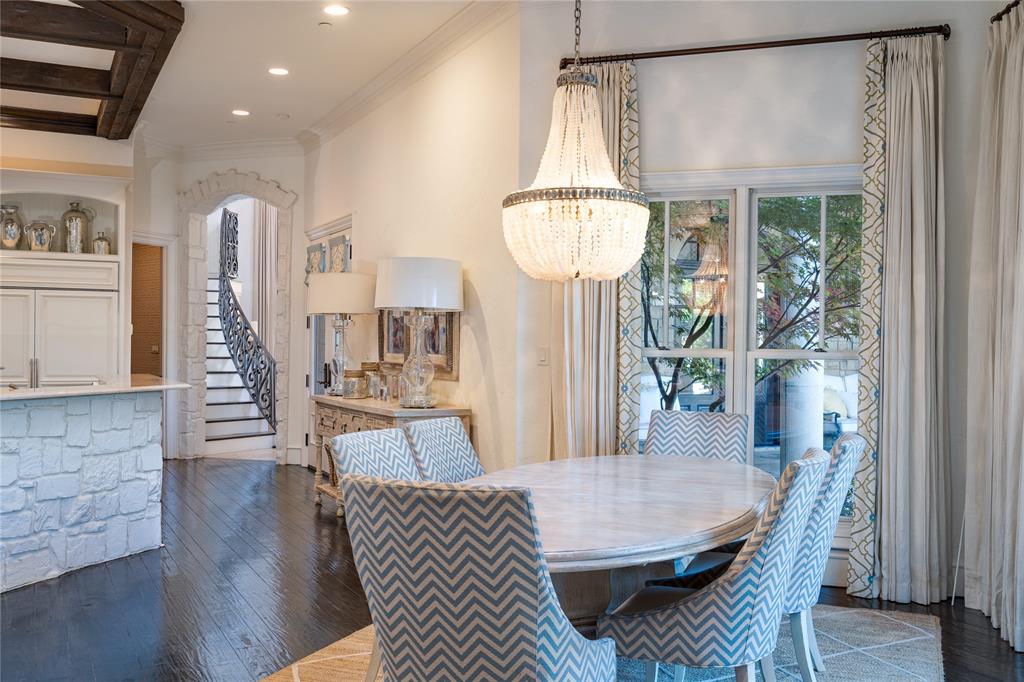 2001-Navasota-Court-overview