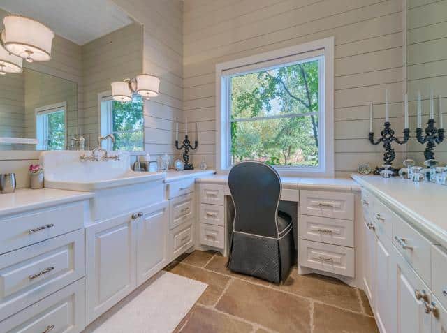 2006-Brazos-master-bath-vanity