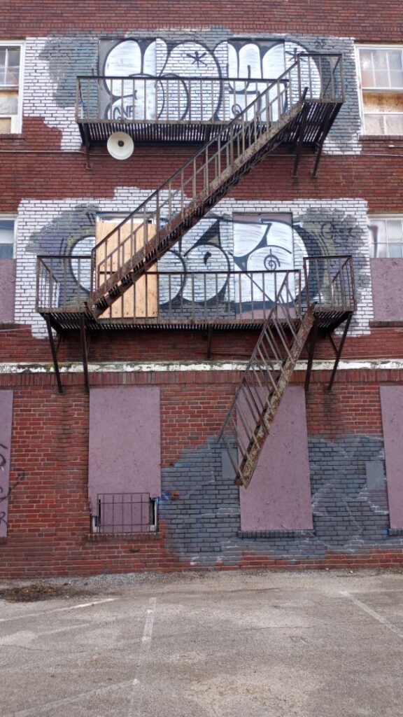 20211002_164500-576x1024