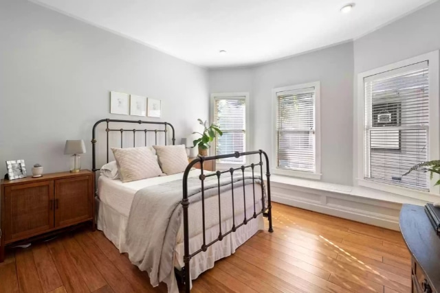 203-S.-Winnetka-Ave-1