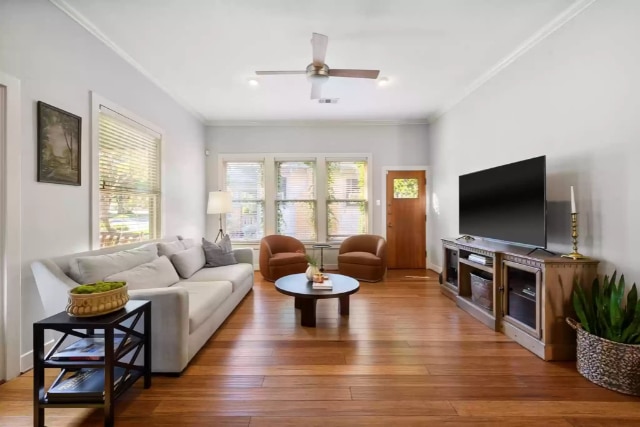 203-S.-Winnetka-Ave-1