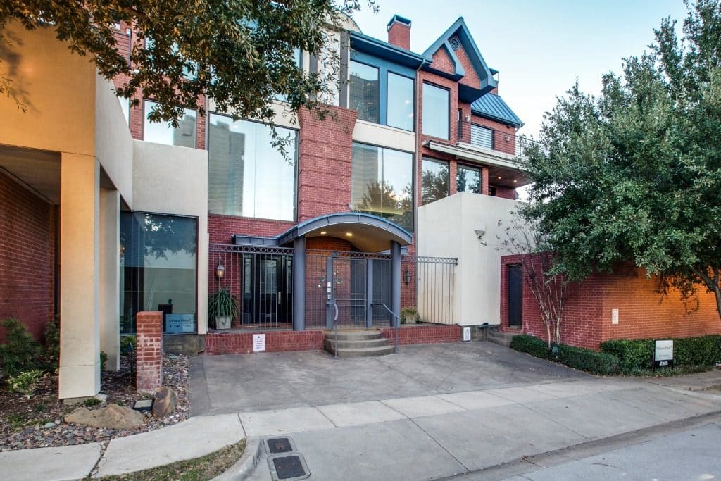 205-pecan-st-fort-worth-tx-High-Res-2-1024x683