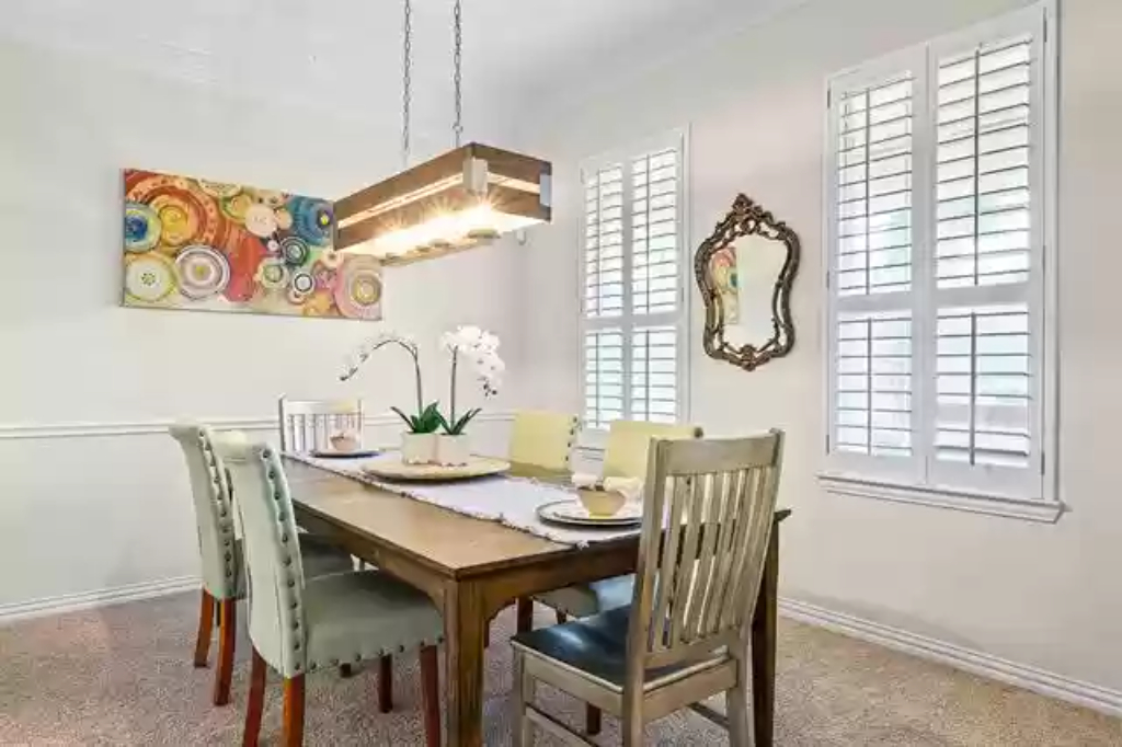 210-Silver-Oak-Front