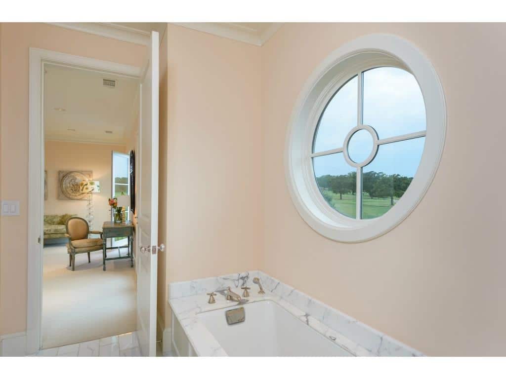 2104-Cedar-Elm-Terrace-bath