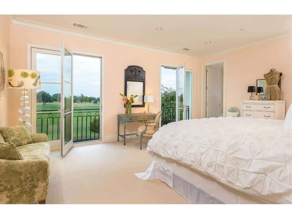 2104-cedar-Elm-Terr-bedroom