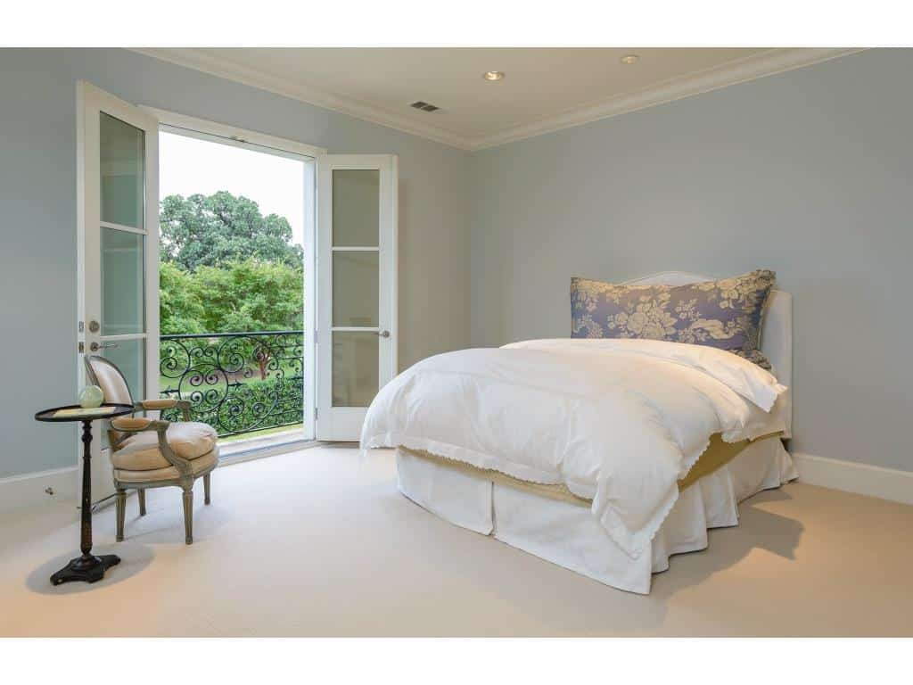 2104-cedar-Elm-bedroom-2