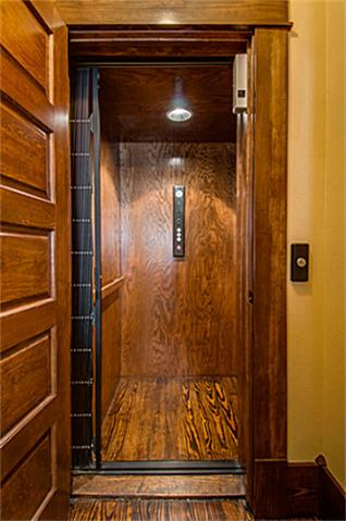 2113-Mangum-Elevator