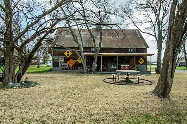 2113-Mangum-Guesthouse
