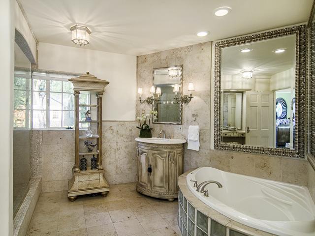 2142-Kessler-Parkway-Master-Bath