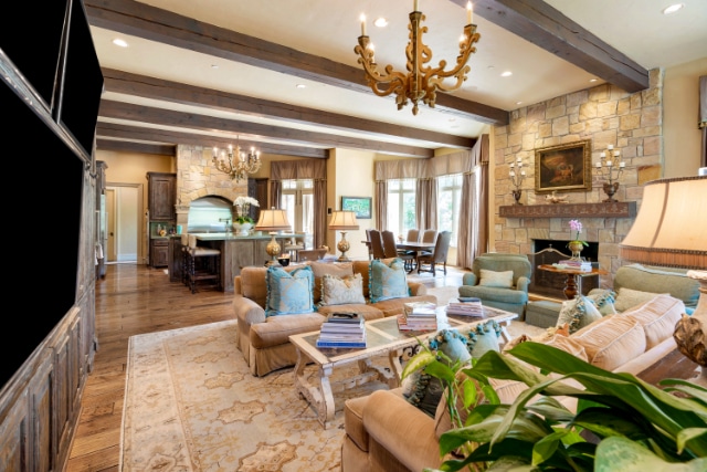 6901-Sanctuary-Lane-ext-1024x683