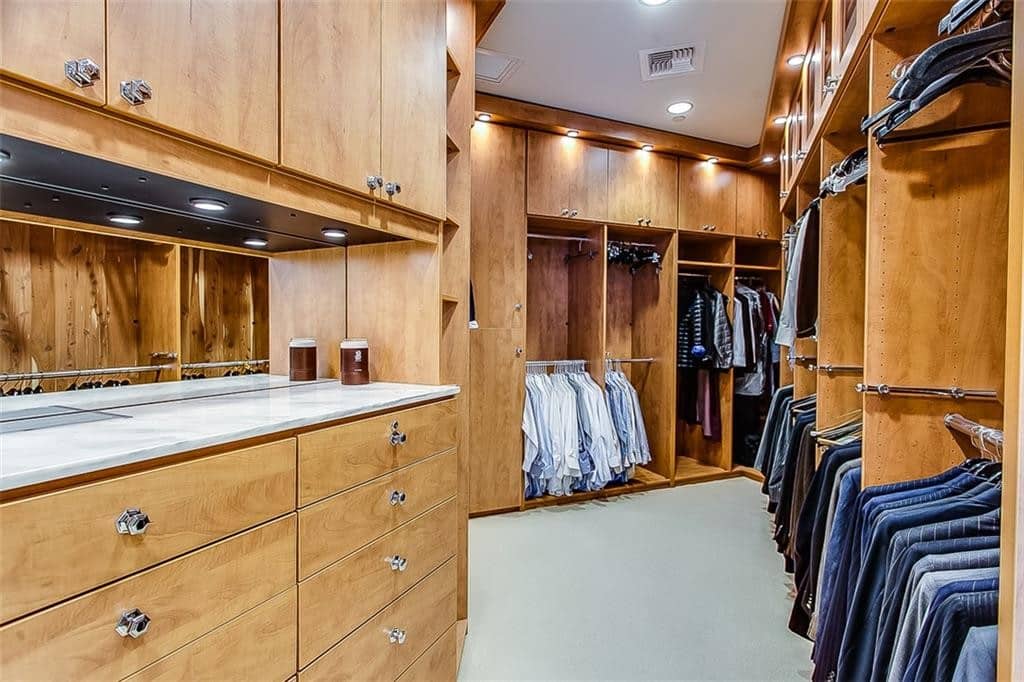 22-master-closet-1024x682