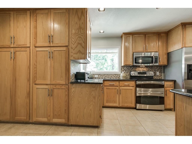 2203-W-Colorado-Kitchen-3