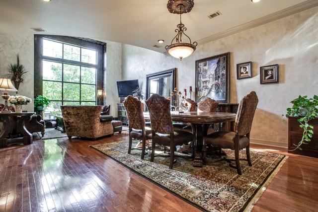 2205-Canton-129-dining