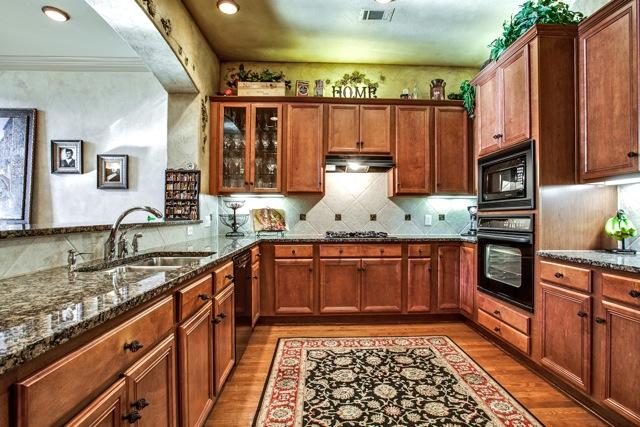 2205-Canton-129-kitchen