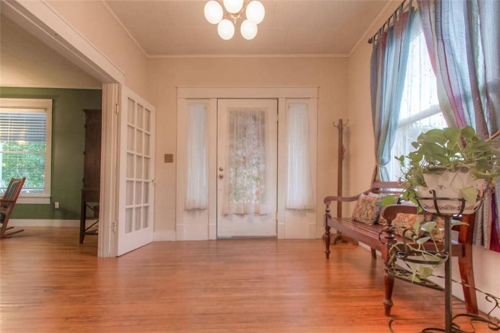 2209-Hurley-ave-fw-door-1024x682