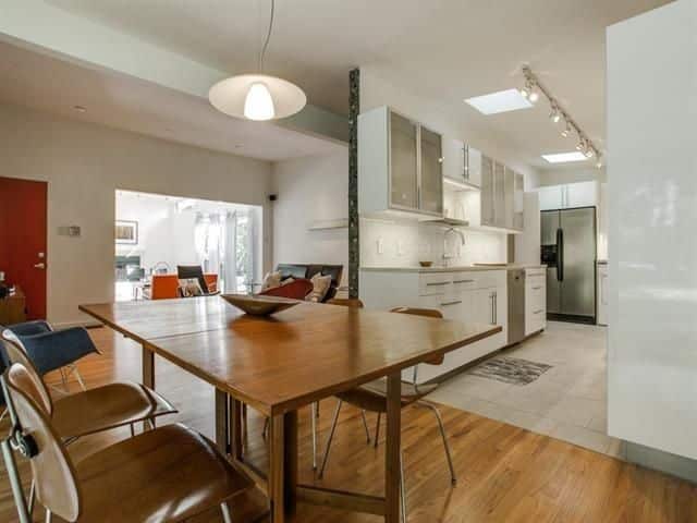 2210-Saint-Francis-a-1