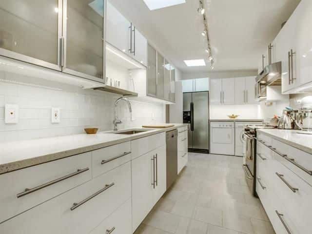 2210-Saint-Francis-i