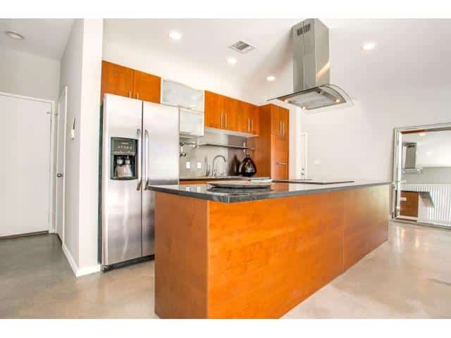 2211-N.-Fitzhugh-Kitchen