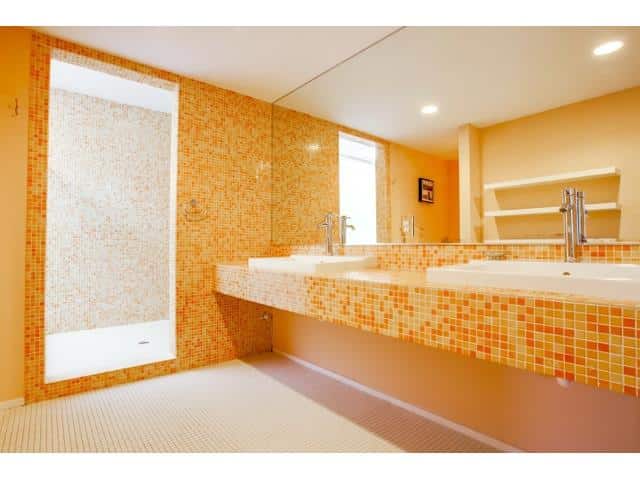 2211-N.-Fitzhugh-Master-Bath
