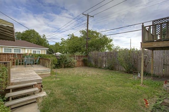 2213-Stanley-Ave-Backyard-575x382
