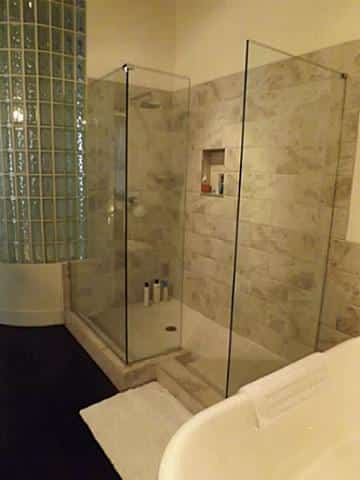 2220-Canton-103-Shower
