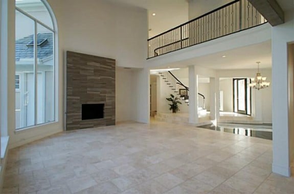 2224-Lakeridge-Living-2-575x380
