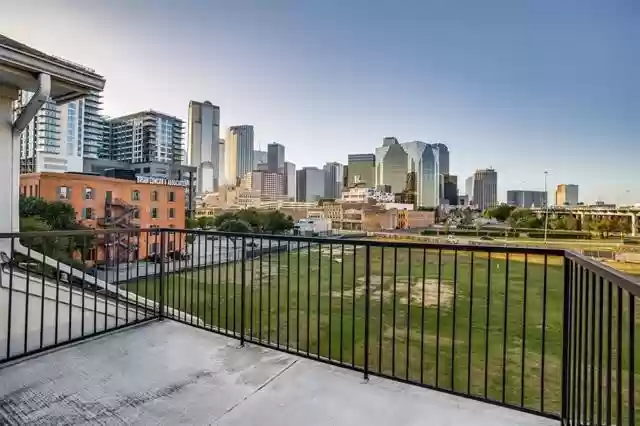 2225-Canton-Apt.-127-Front