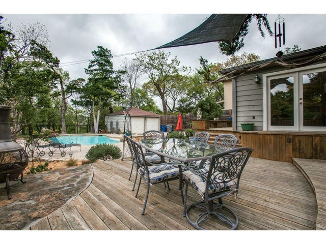 2225-Stevens-Woods-Deck