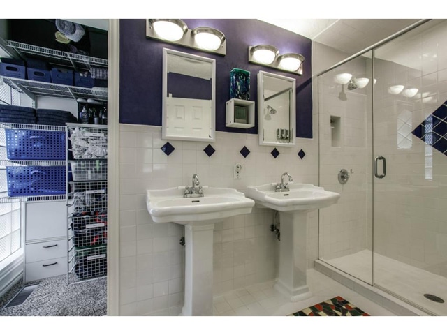 2225-Stevens-Woods-Master-bath