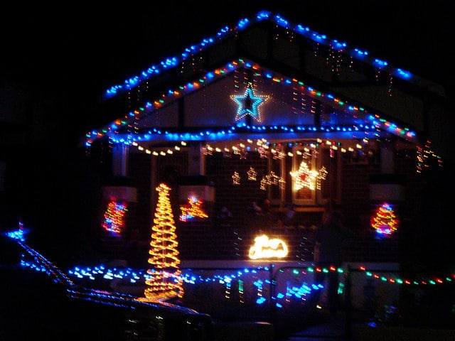 2228559722_382a839b0f_z