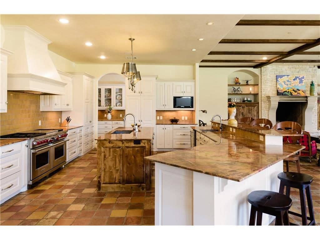 2252-king-fisher-dr-kit-2-1024x768