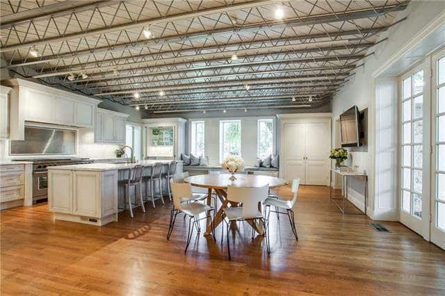 23-Ash-Bluff-Kitchen-Breakfast